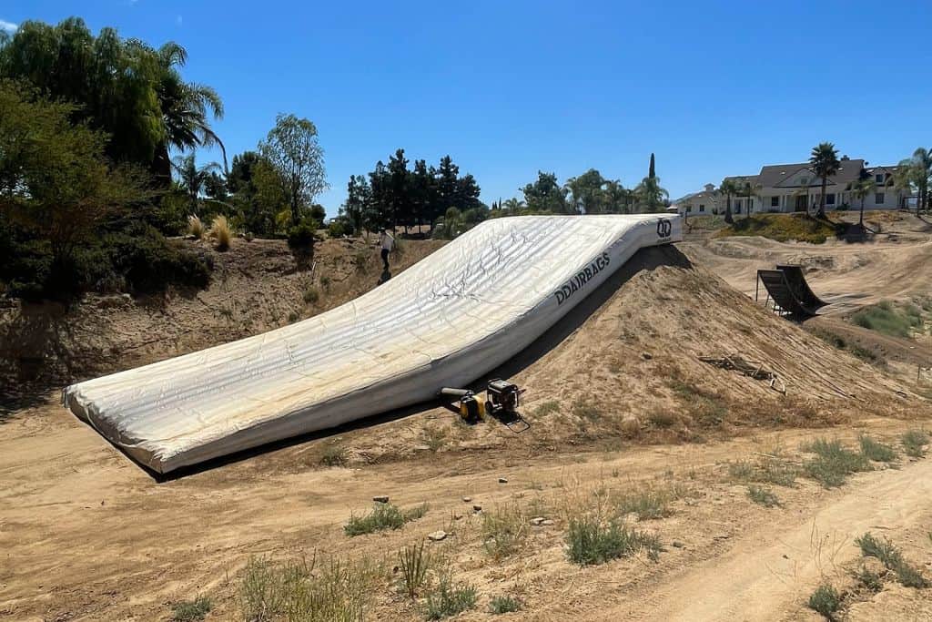 FMX Inflatable Airbag Landings