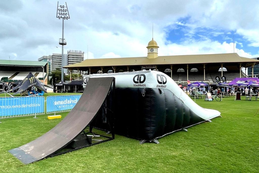 BMX MTB Airbag Landing
